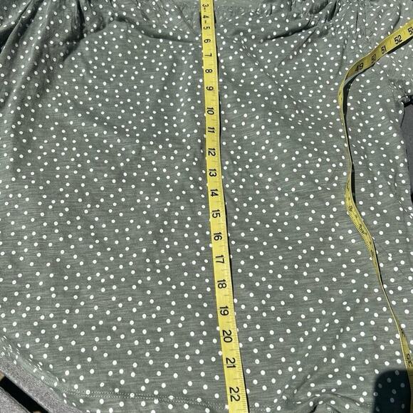 L.L.Bean sage green with white dots women’s top, women's size S Regular fit. - Picture 7 of 8